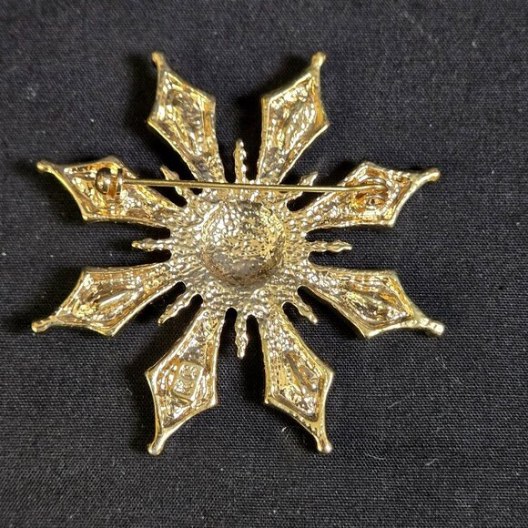 Vtg Kenneth Cole KC 8-Pointed Starburst Snowflake Brooch Rhinestones Goldtone - Picture 4 of 8